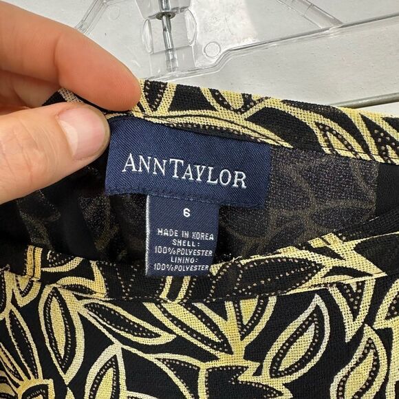 Vintage 90’s Ann Taylor Tan & Black Floral Maxi Wrap Skirt Size S (tag size 6) - Picture 4 of 10